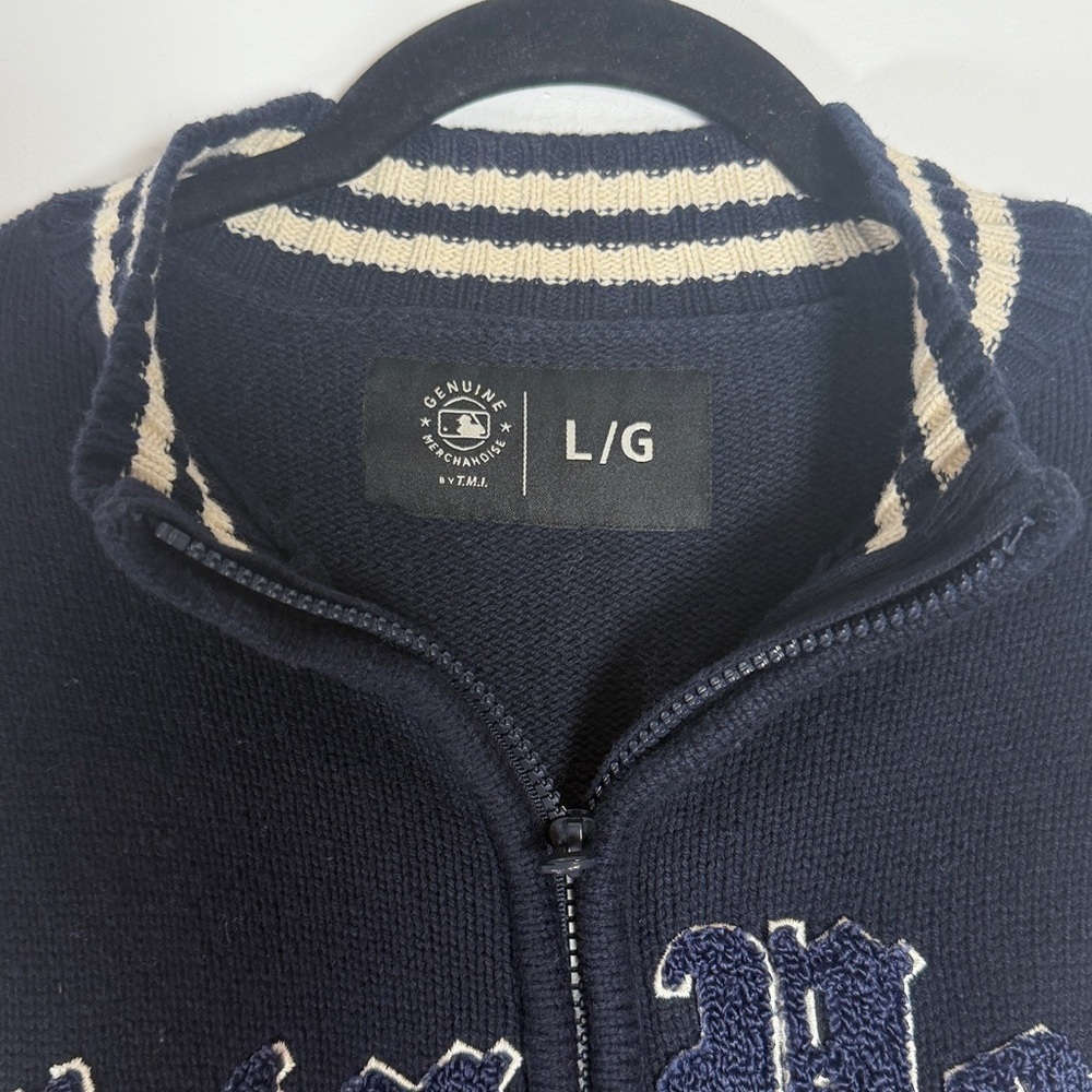 NWOT New York Yankees Navy and Cream Varsity Jacket - Picture 7 of 10